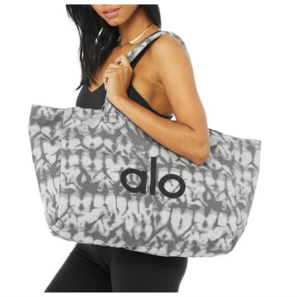 Alo Tie Die tote bag NWT